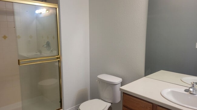 Building Photo - Beautiful Single Story Townhouse with Den & Attached 2-Car Garage