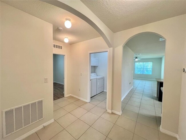 Building Photo - 1512 Diamond Loop Dr