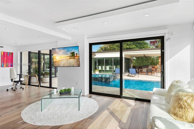 Building Photo - 1025 Diplomat Pkwy