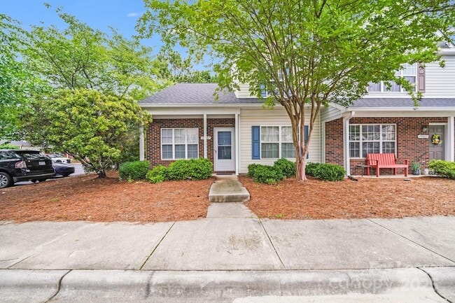 Building Photo - 15021 Deshler Ct
