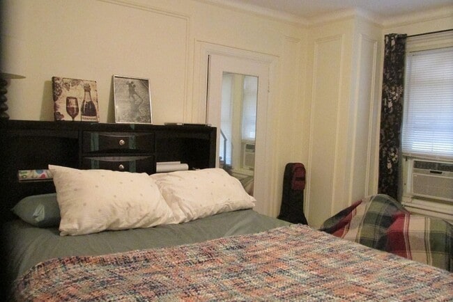 Building Photo - 1450 Beacon St