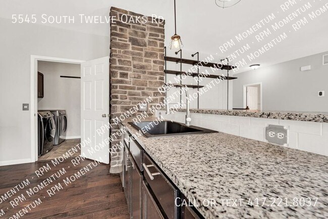 Building Photo - 5545 S Twelve Oaks Rd