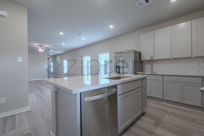 Building Photo - 13323 Prado Rdg Ln