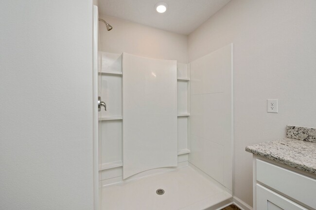 Building Photo - Home in Redstone Commons