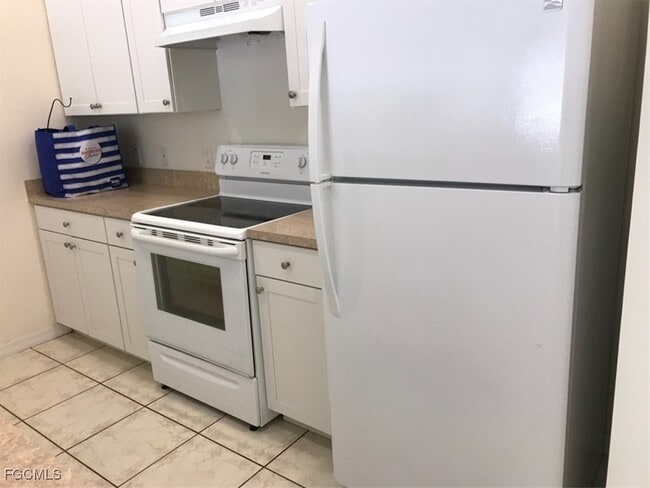 Building Photo - 1212 SE 24th Ave