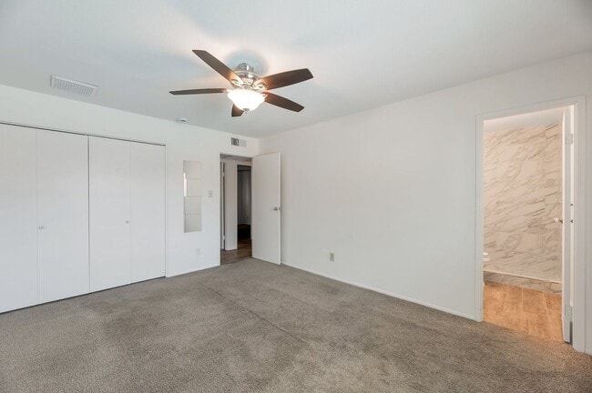 Building Photo - 5-Bedroom Tempe Home with Private Pool & Turf Yard Near ASU