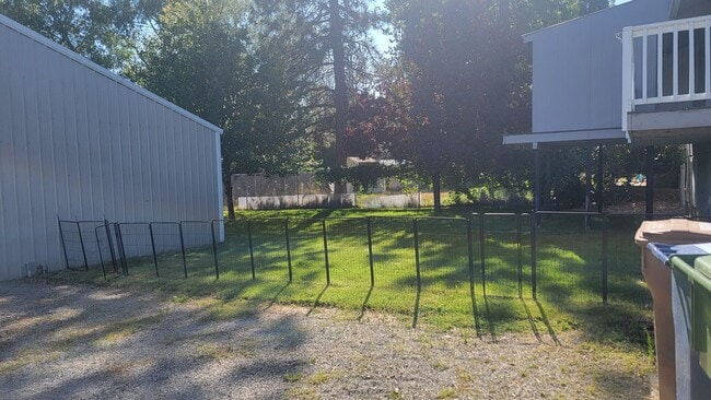 Building Photo - 4 Bedroom South Hill Home With Detached Ga...