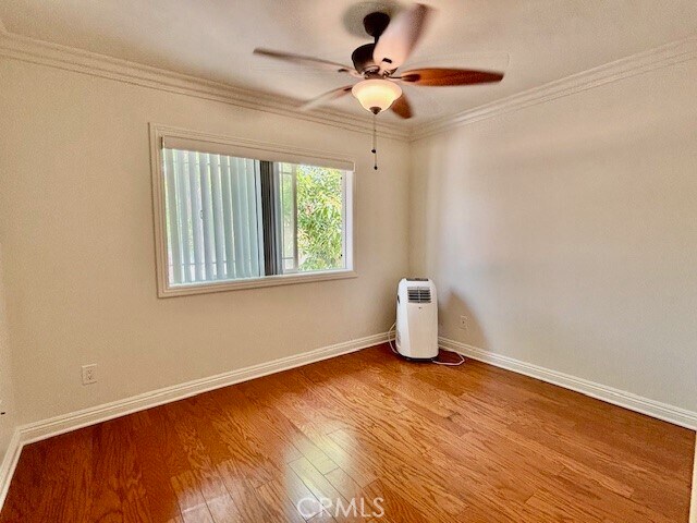 Building Photo - 685 W 18th St