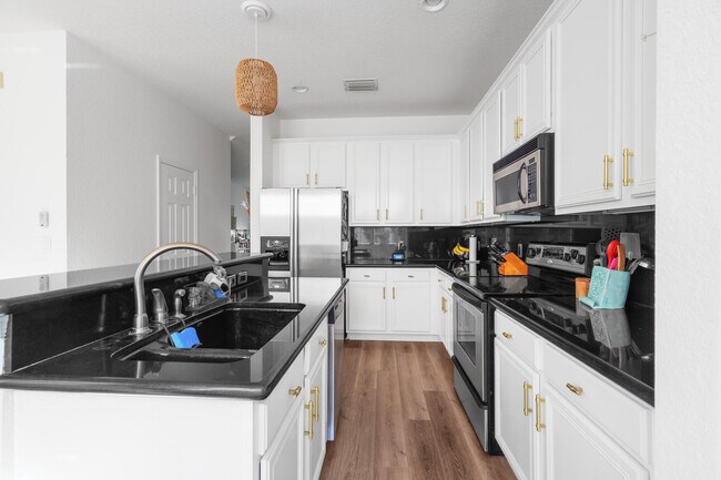 Building Photo - 108 Ocean Cay Way