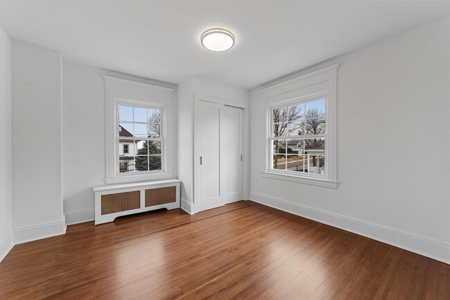 Building Photo - 70 Normandy Rd
