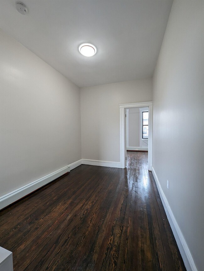 Building Photo - 215 64th St