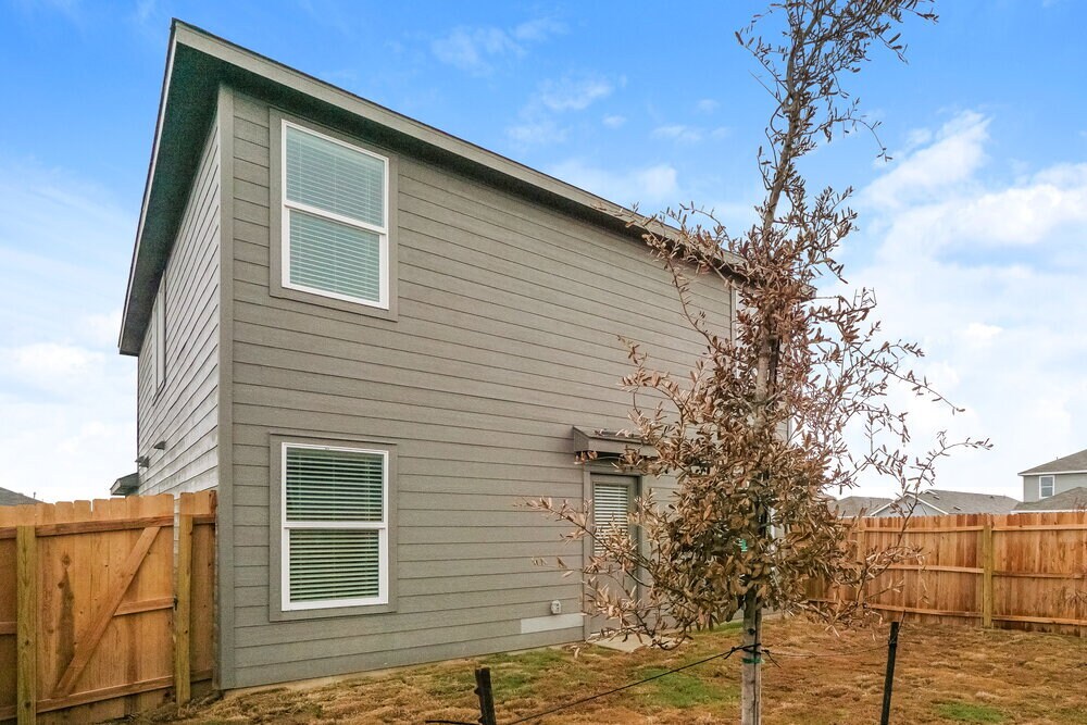 Building Photo - 2215 Burnet Rose