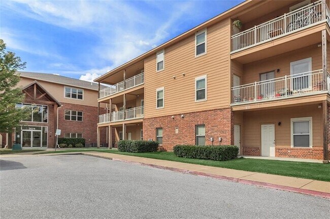 Primary Photo - 2619 N Quality Ln