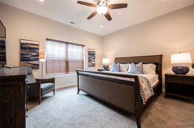 Building Photo - 5281-5287 Chestnut Ridge Rd