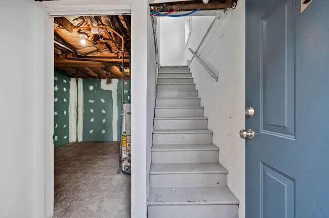 Building Photo - 921 15th St