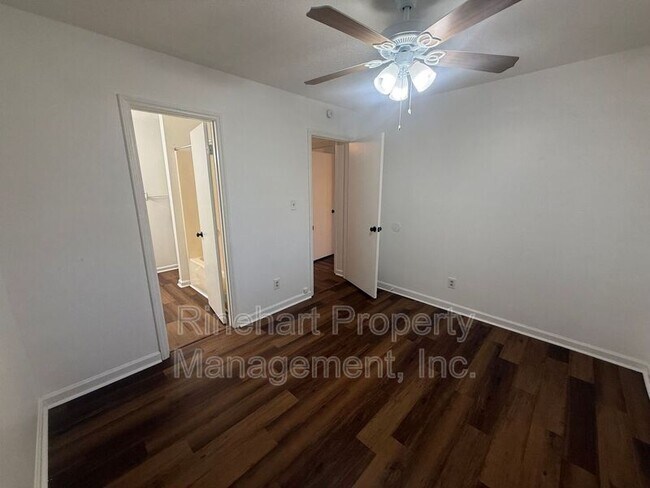 Building Photo - 1100 Chandler Dr
