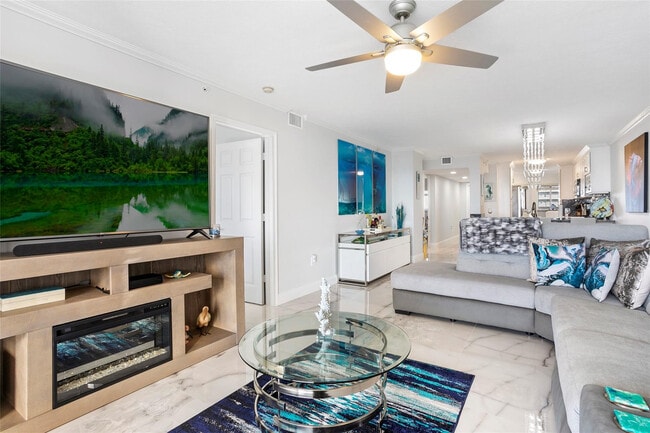 Building Photo - 5167 N Hwy A1A