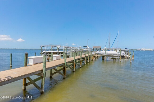 Building Photo - 115 Indian River Dr