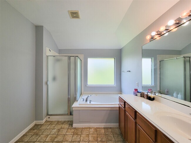 Building Photo - 7506 Boxwood Ridge Ln
