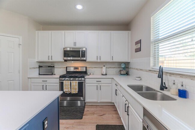 Building Photo - 2907 Coastal Prairie Ln