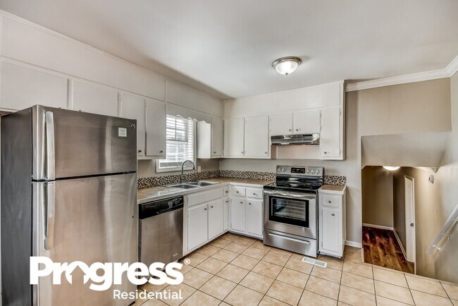 Building Photo - 2827 Arrowhead Dr NE