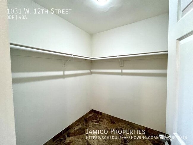 Building Photo - 1031 W 12th St