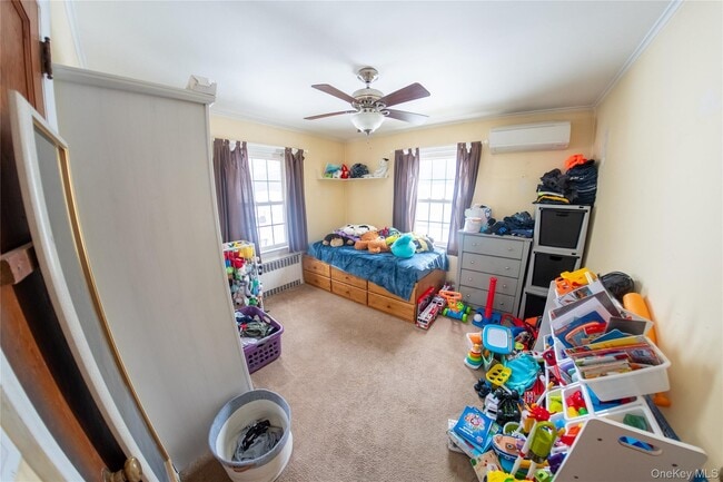 Building Photo - 2454 Columbus Ave