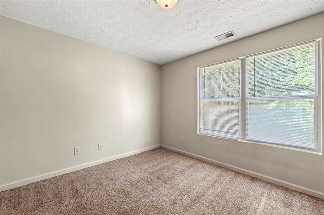 Building Photo - 9202 Fairington Ridge Cir