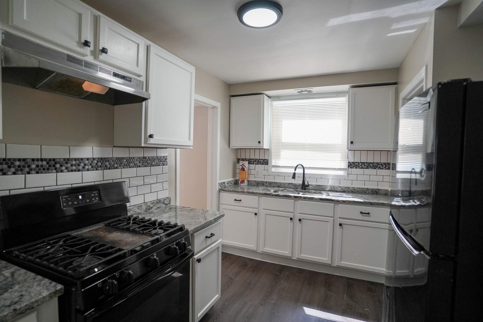 Building Photo - Fully Renovated 3-Bedroom Home – Move-In R...