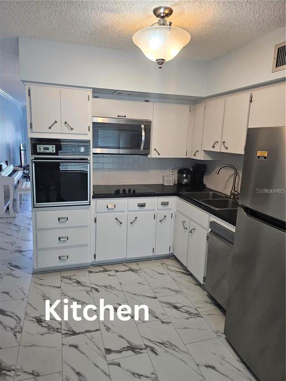 Building Photo - 2311 Brisbane St