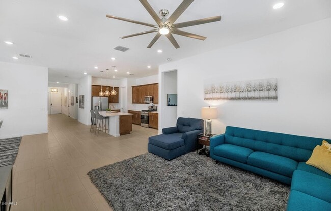 Building Photo - 16979 W Alameda Rd