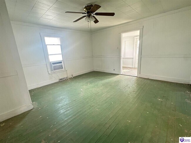 Building Photo - 3067 Greensburg Rd