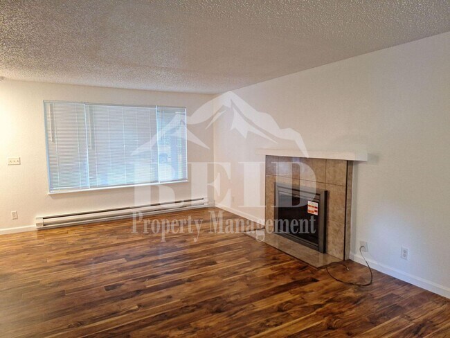 Building Photo - Alameda5300