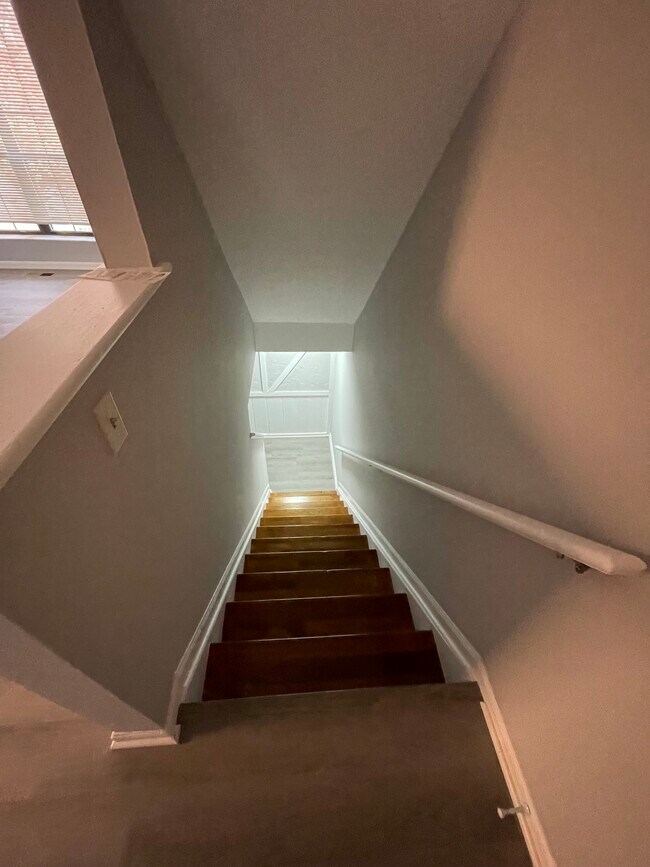 Building Photo - 6455 Brookedge Ct