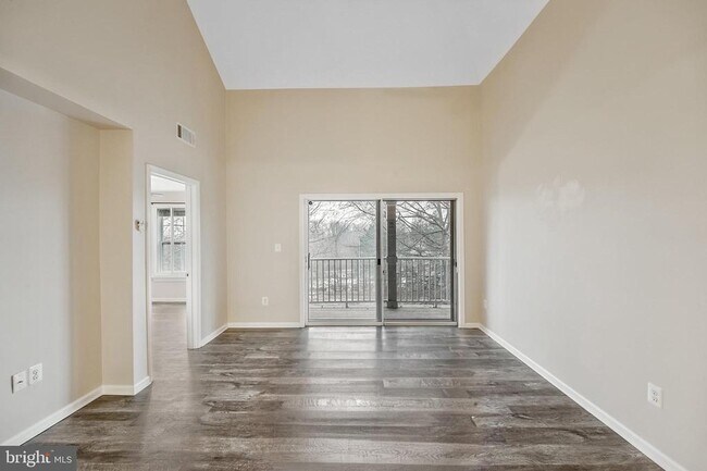 Building Photo - 1060 Gardenview Loop