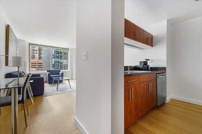 Building Photo - 254 W 54th St