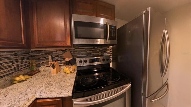 Building Photo - 209 Fairway Dr.