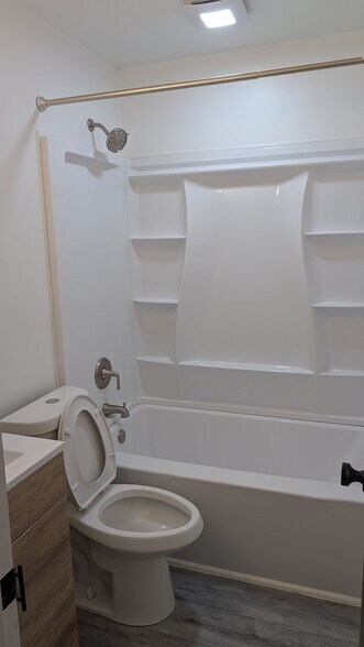 Restroom - 3214 Detroit Ave