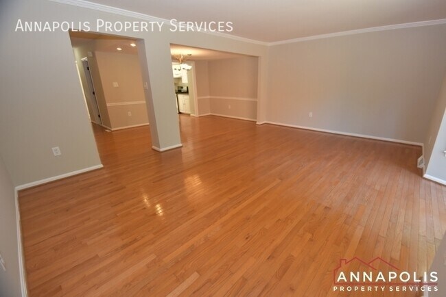 Building Photo - 1650 Albermarle Dr