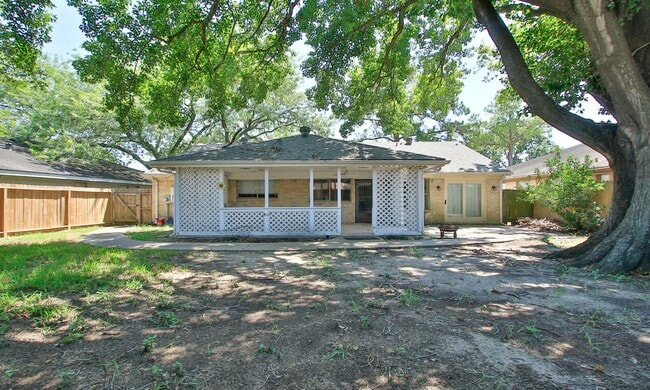 Building Photo - 21306 Park Run Dr