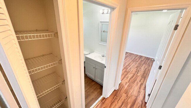 Building Photo - 23 Winding Woods Trail