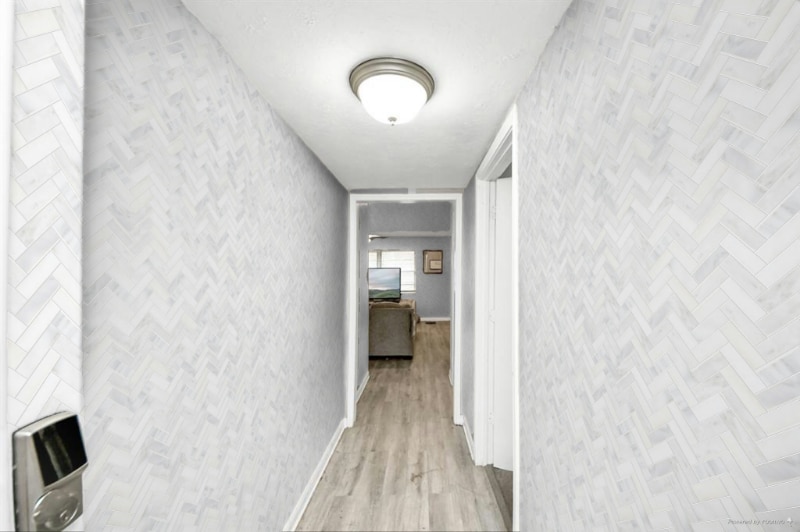 Building Photo - 318 Elm St