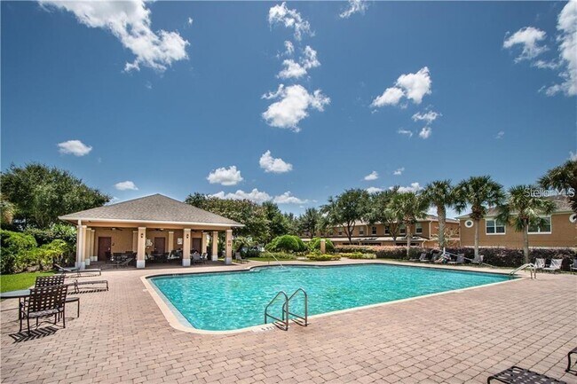 Building Photo - 765 Chelsea Dr