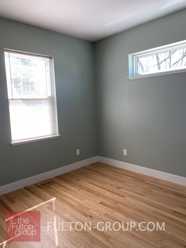 Building Photo - 800 Fulton St E