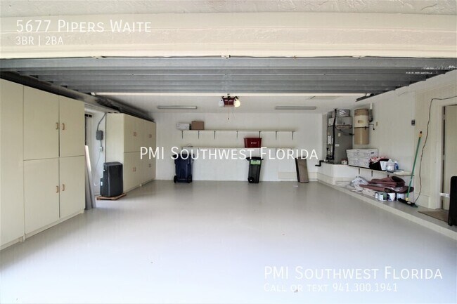 Building Photo - 5677 Pipers Waite