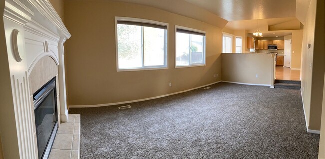 Building Photo - Great Home In Nampa
