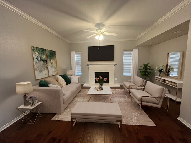 Primary Photo - 4041 Law St