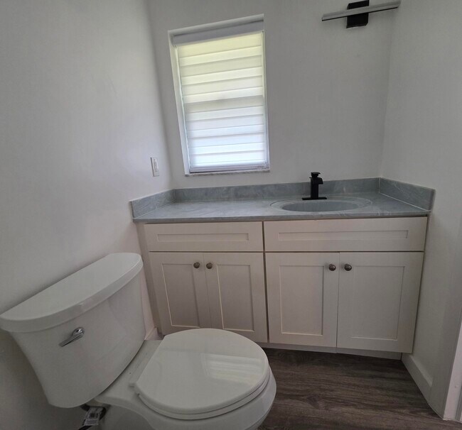 Building Photo - 718 Whippoorwill Ln