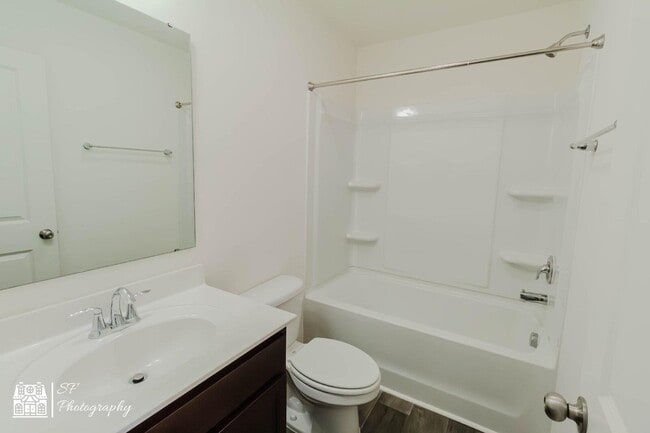 Building Photo - 305 Cherwell ct