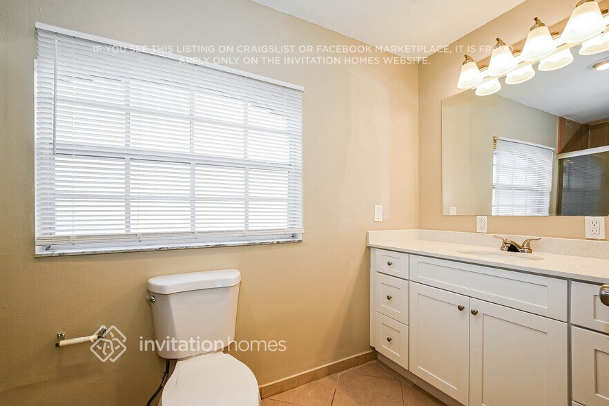 Building Photo - 936 Forest Hill Dr